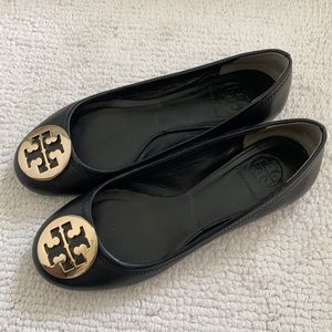Tory Burch Black Flats!